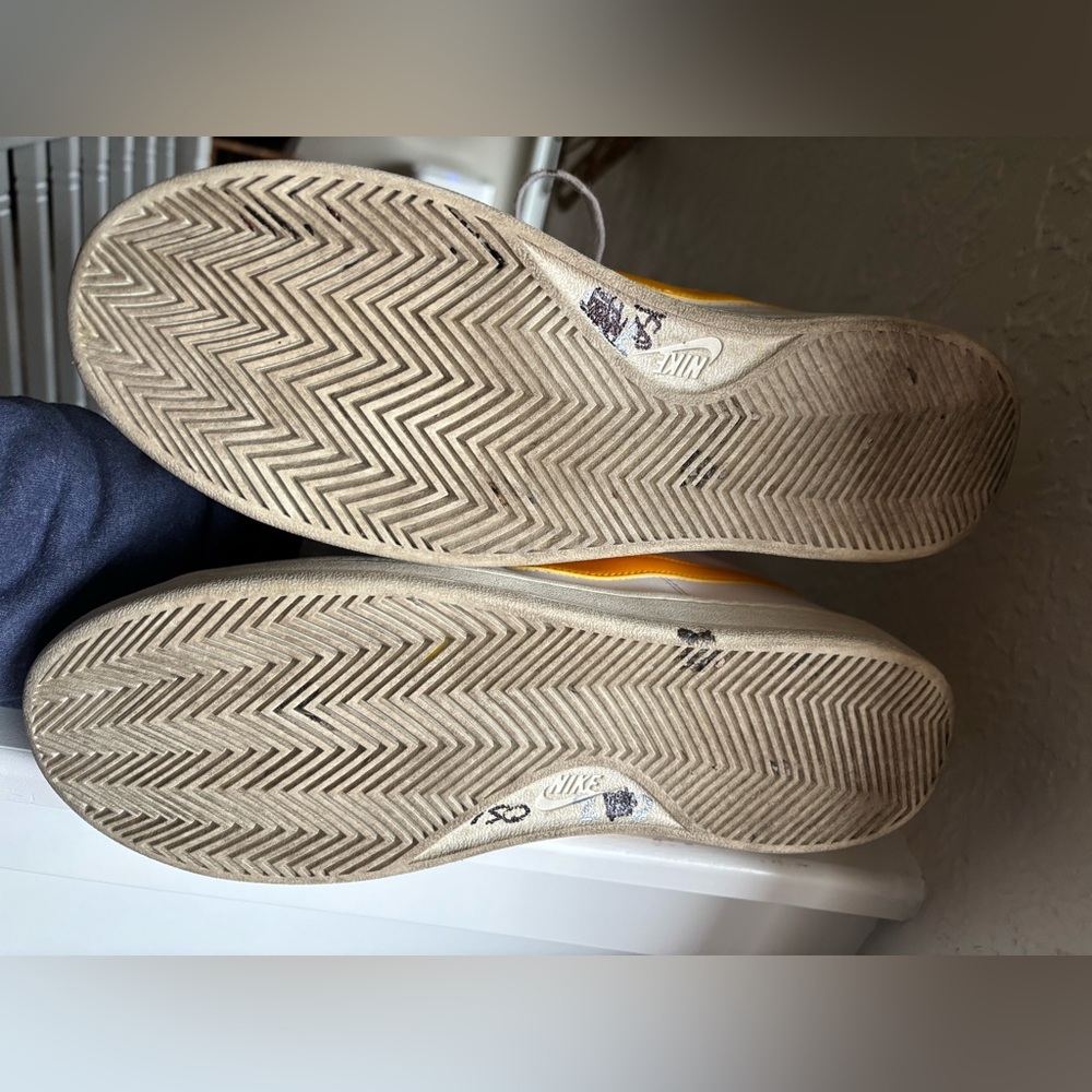 Nike Court Royale 2 Mid Sneakers 50th Anniversary White Yellow Swoosh Men’s 12 - Picture 9 of 9